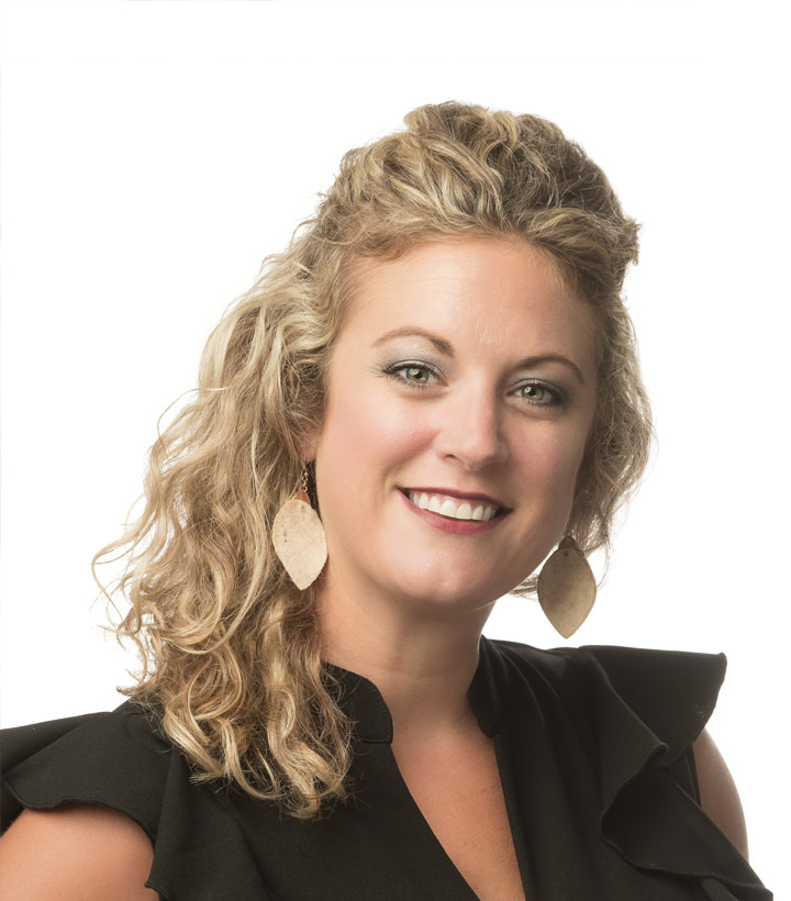 Headshot of Lona Prchal - Mortgage Originator