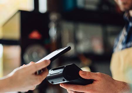 paying-with-mobile-phone